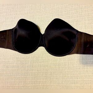 Black Victoria secret strapless 36DD bra